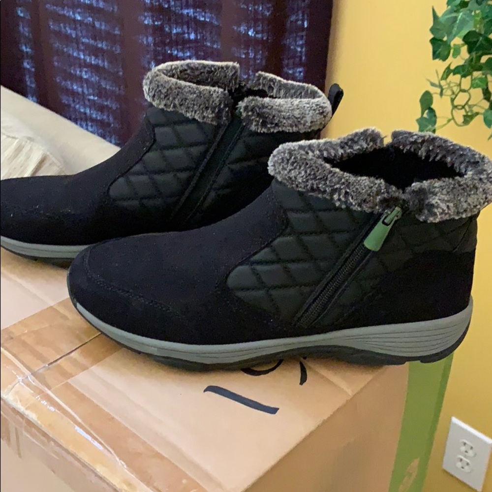 Easy Spirit size 9 booties